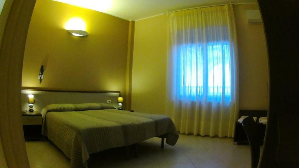 Albergo Sorriso Spotorno Εξωτερικό φωτογραφία